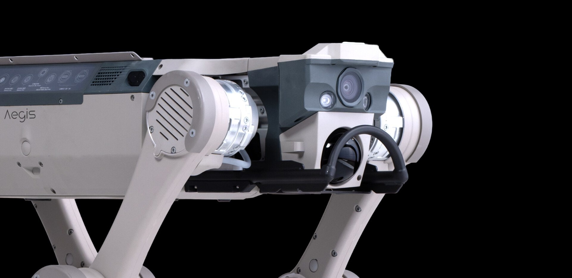 Aegis Mega 正面特写，双 3D LiDAR 与双广角相机